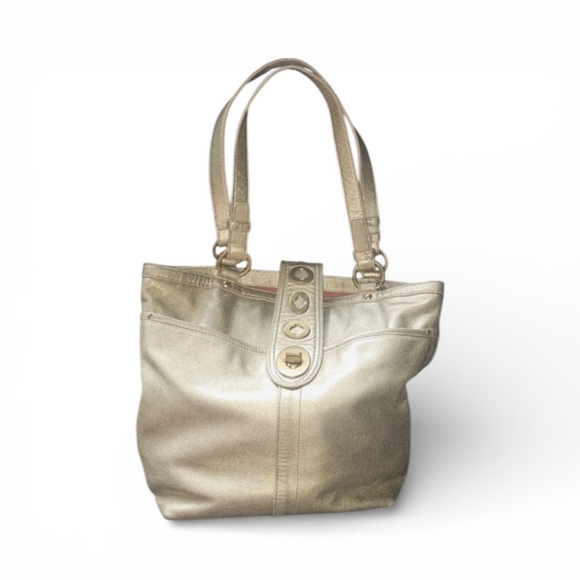 Handbags - Coach Lily Legacy, Gold Metalic With Turnlock.